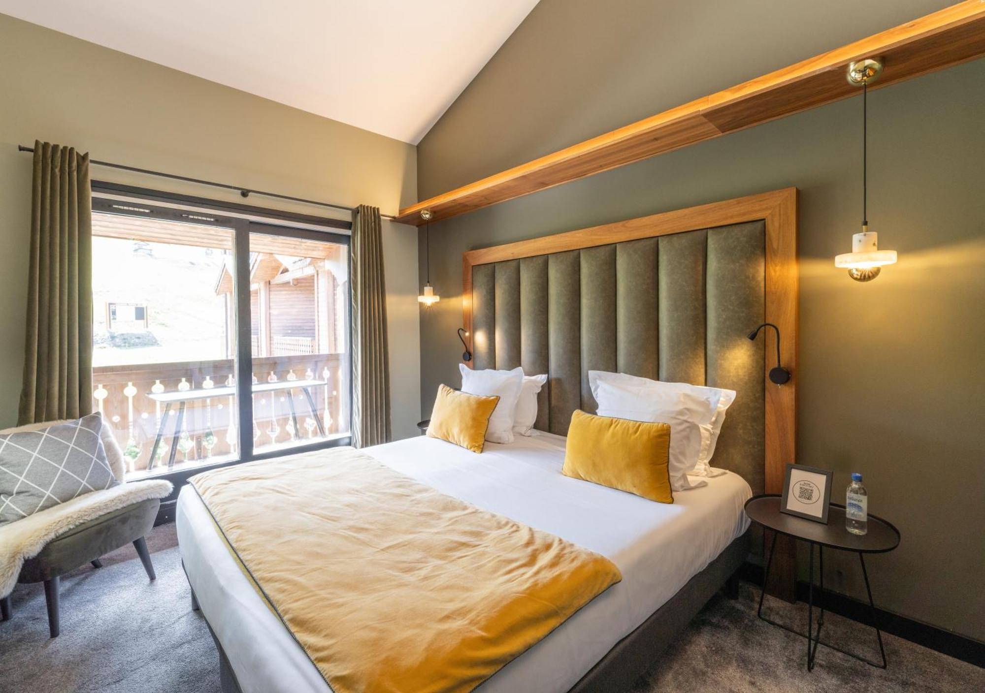 Hotel Fahrenheit Seven Courchevel Exterior foto