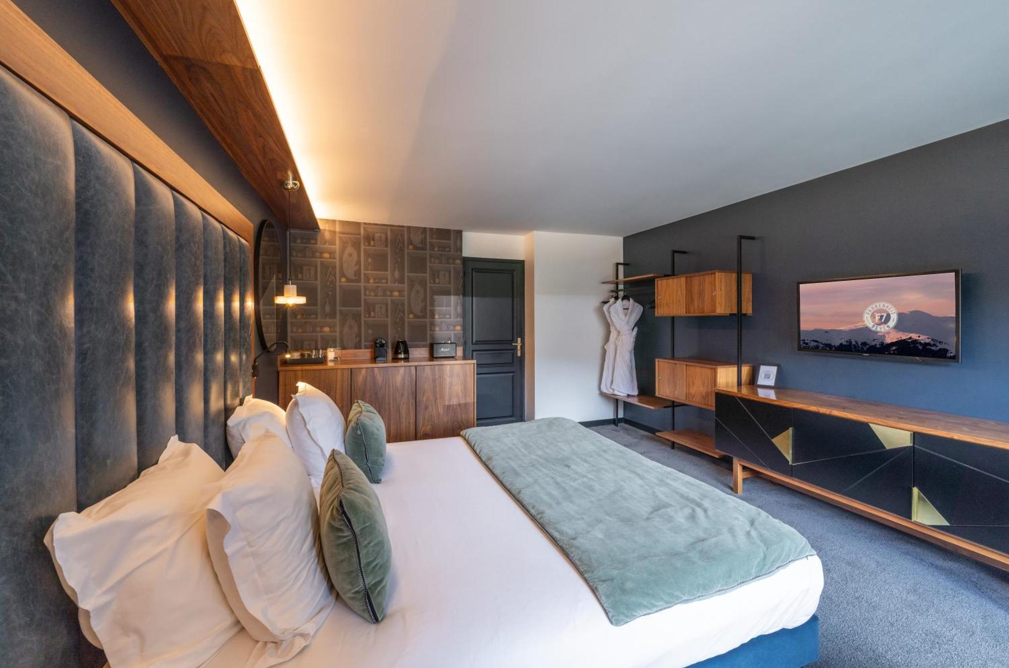 Hotel Fahrenheit Seven Courchevel Exterior foto