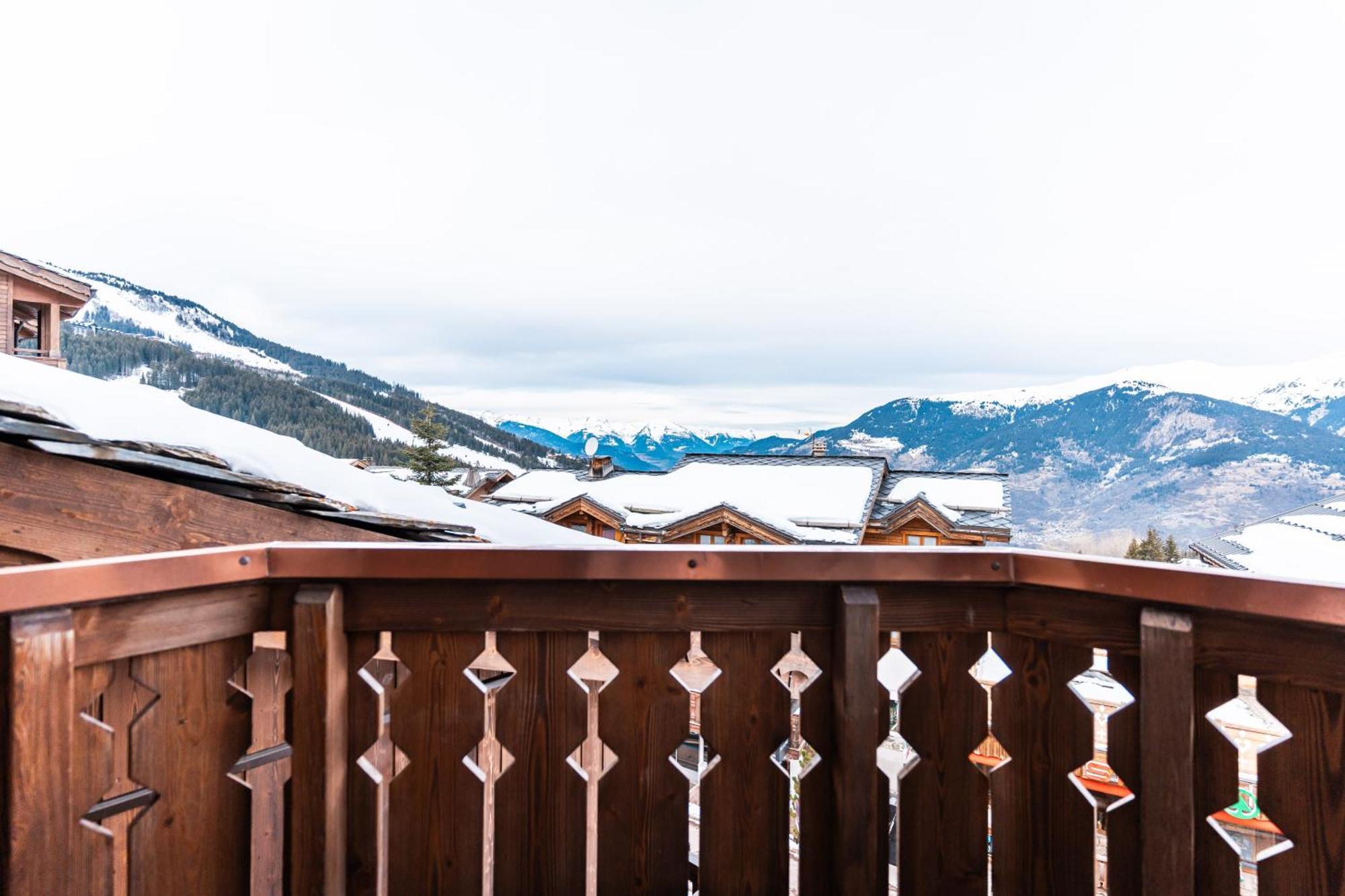 Hotel Fahrenheit Seven Courchevel Exterior foto